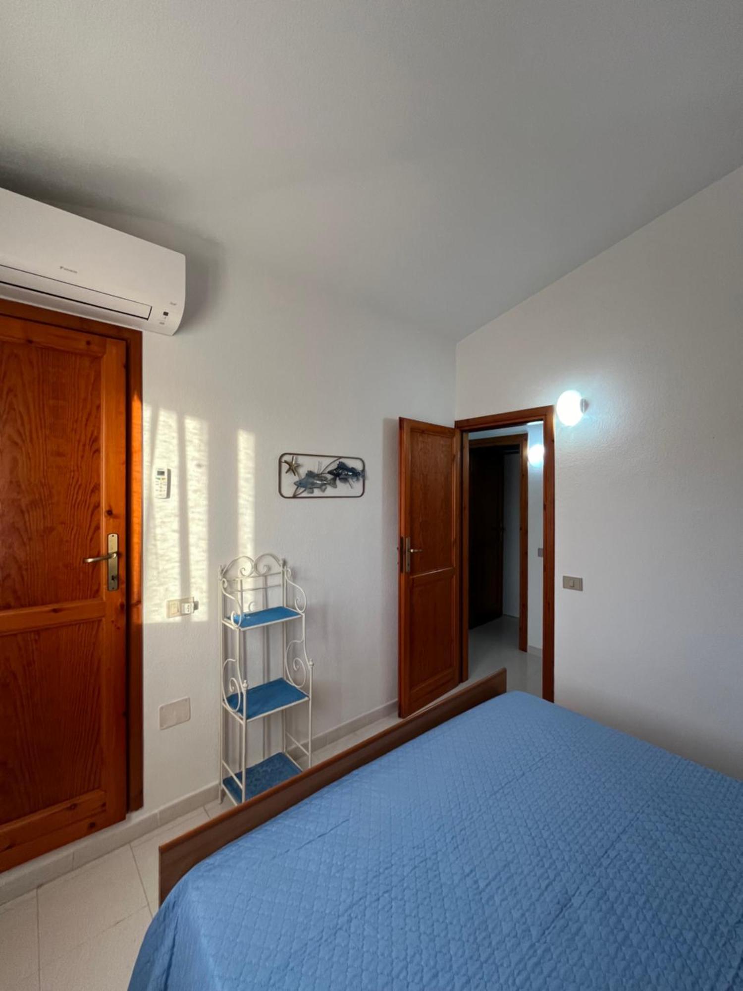 Casa Sviluppata Su Due Piani Con Doppia Veranda E Parcheggio Privato San Teodoro  Luaran gambar
