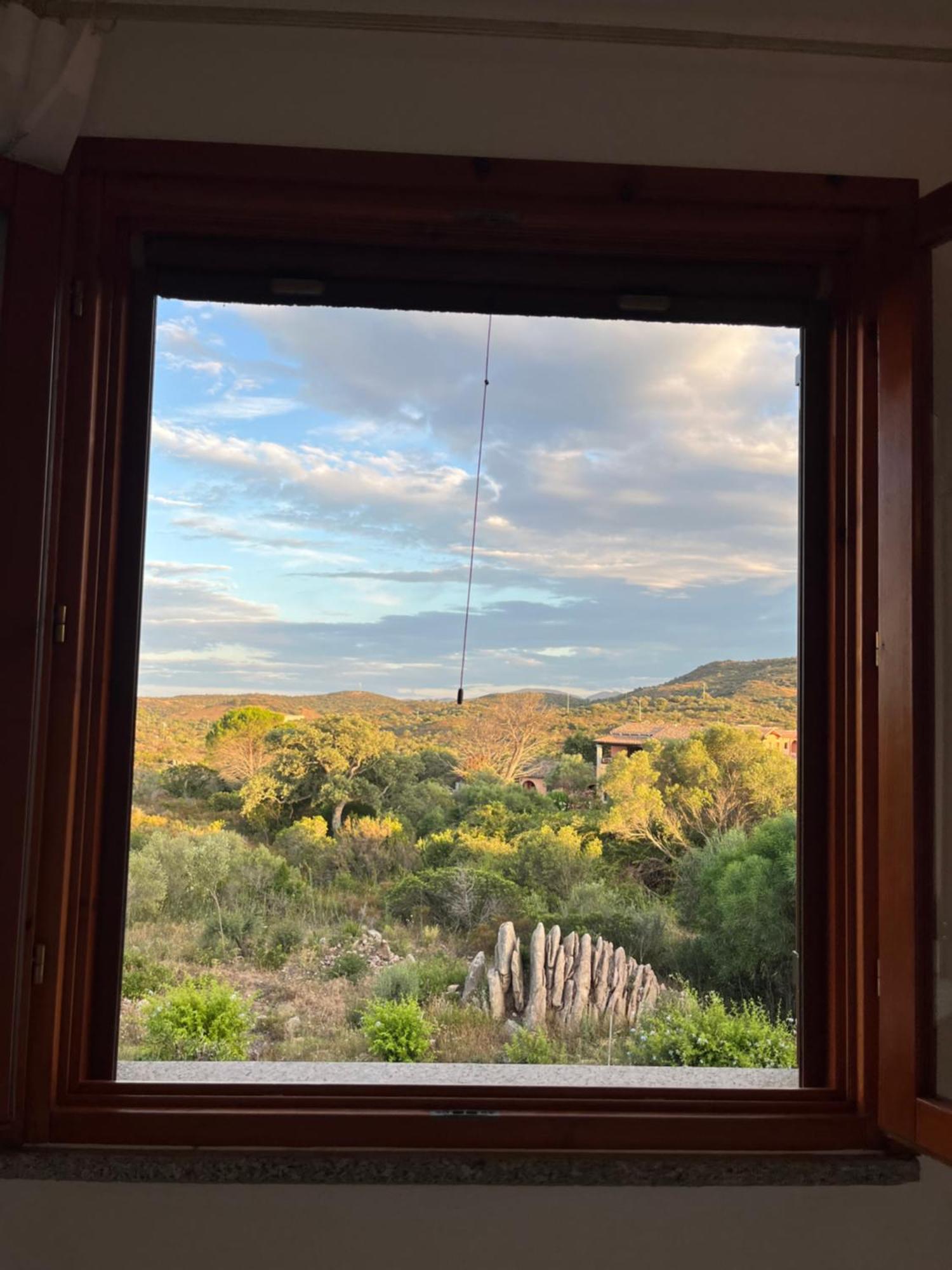 Casa Sviluppata Su Due Piani Con Doppia Veranda E Parcheggio Privato San Teodoro  Luaran gambar