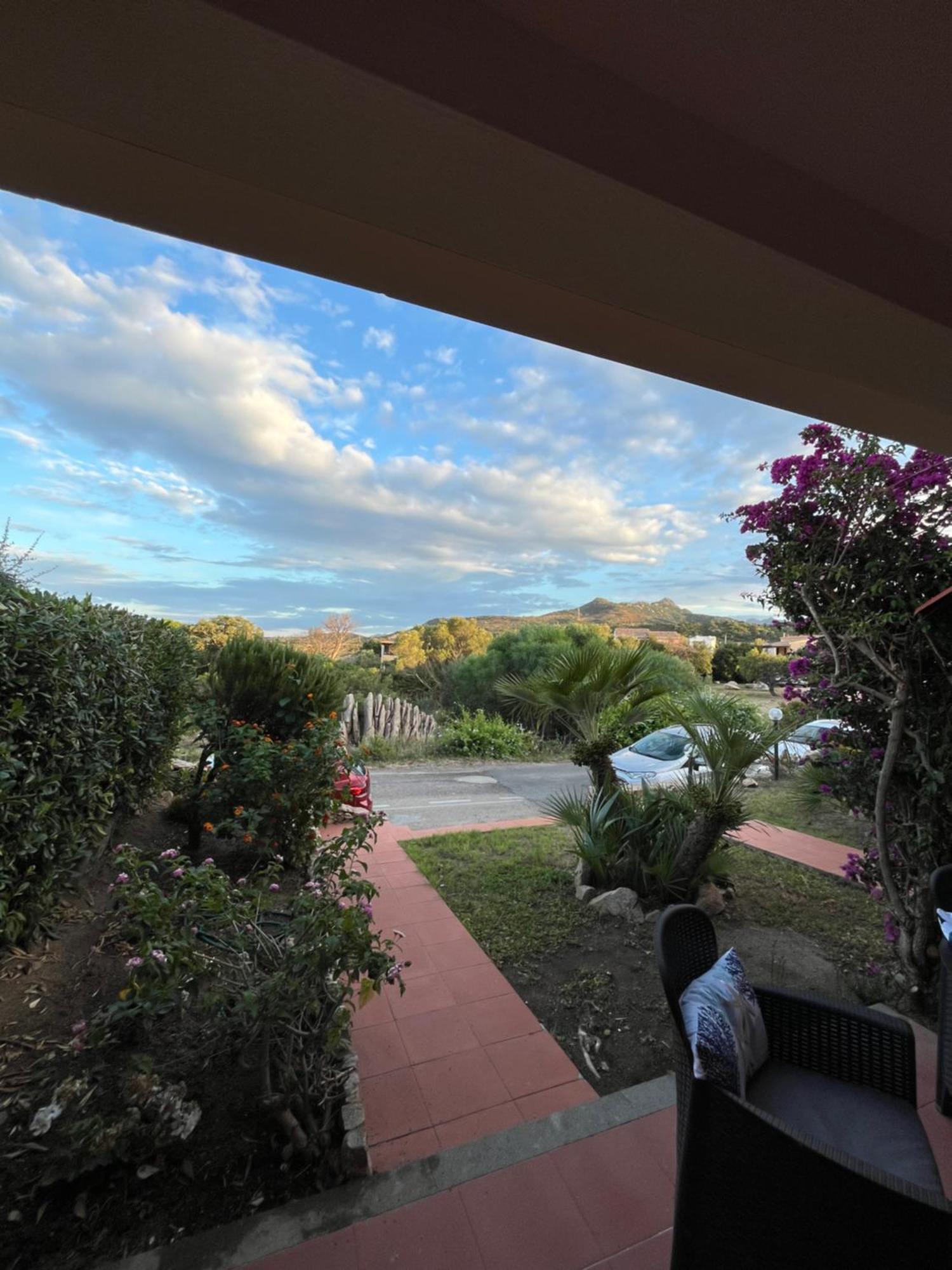 Casa Sviluppata Su Due Piani Con Doppia Veranda E Parcheggio Privato San Teodoro  Luaran gambar